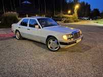 Mercedes V8 do ślubu i inne uroczystości.