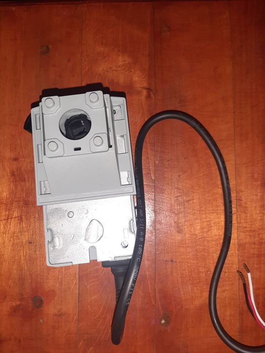 Електропривід для кульових кранів Belimo LR24A