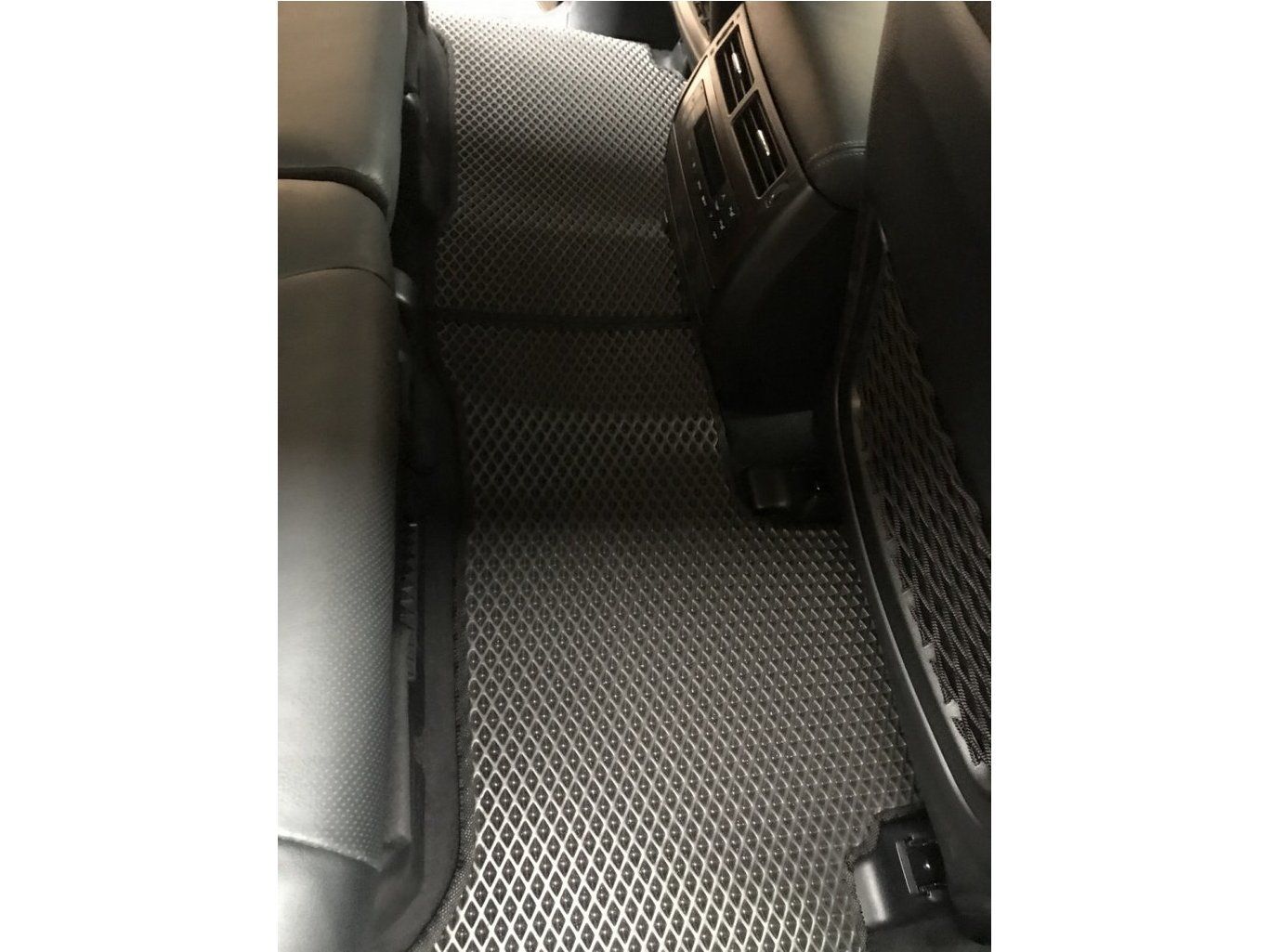Toyota LC200 2012-2021 Коврики EVA (черные)