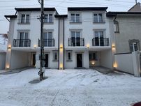 Продаж котедж вул. Виговського, два поверхи, заг.пл.270м.кв.