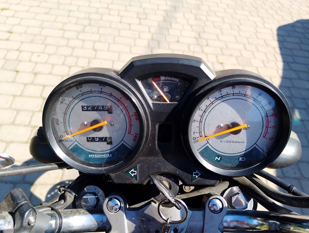 Motocykl Junak 121