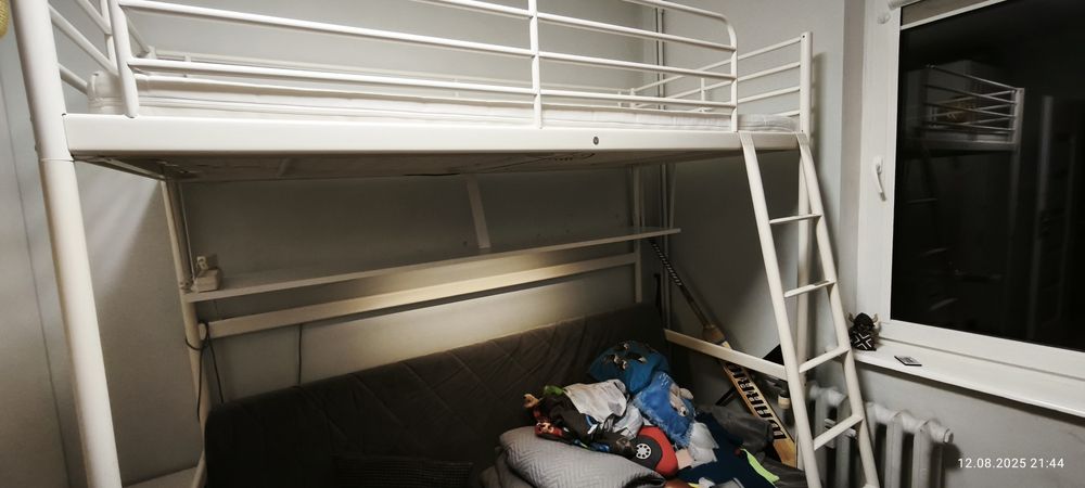 Łóżko piętrowe ikea Materac i półka z oświetleniem