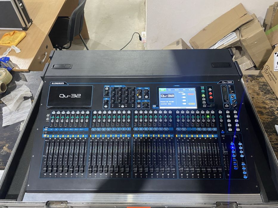 Allen Heath Qu-32 (Цифровий мікшкер)