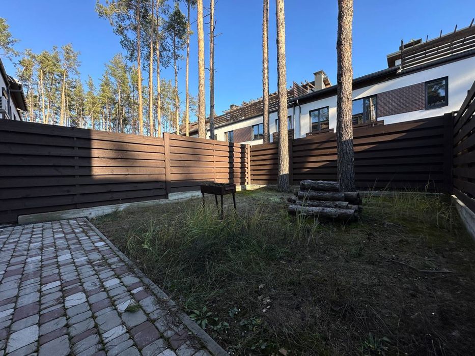 Крутий таунхаус в котеджному містечку. Чистове оздоблення.