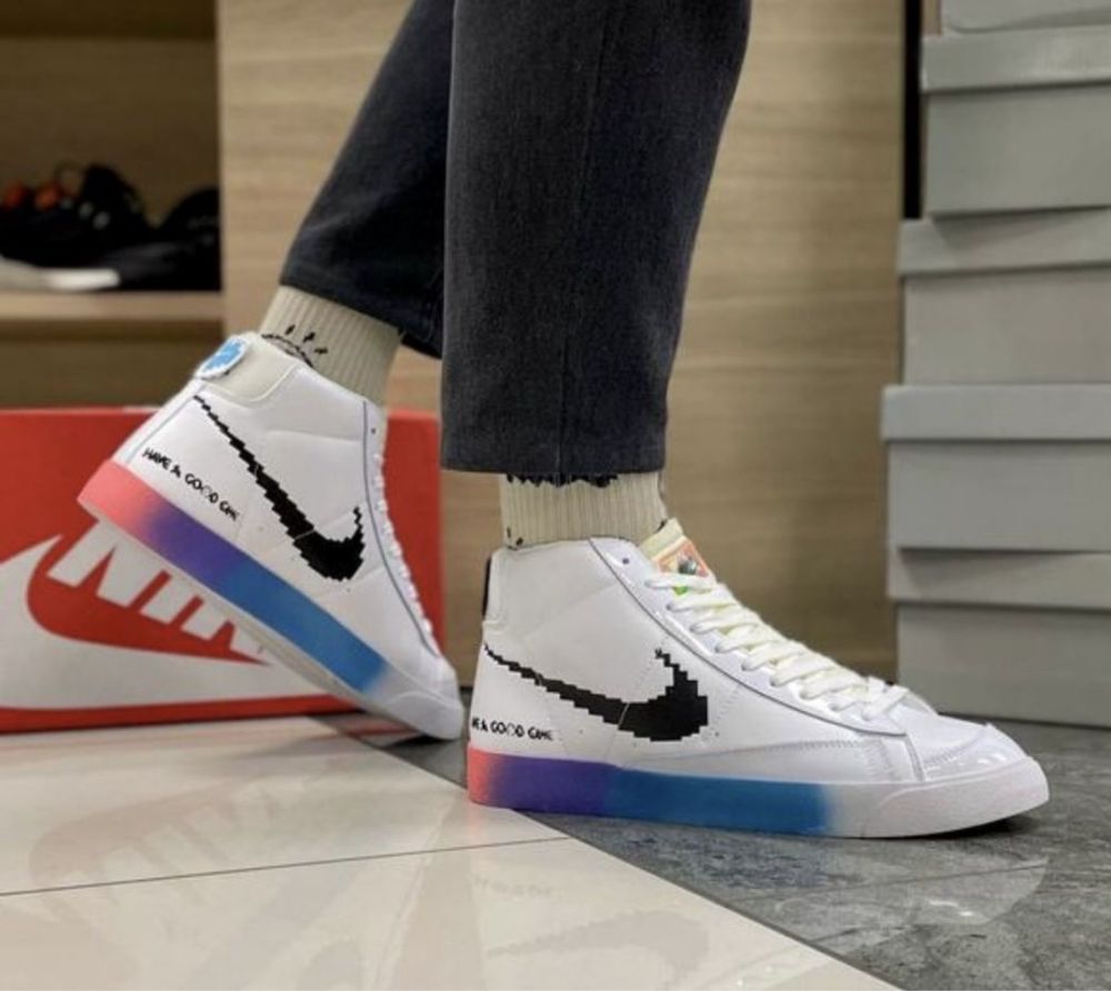 Новые стильные женские кроссовки Nike blazer mid 77