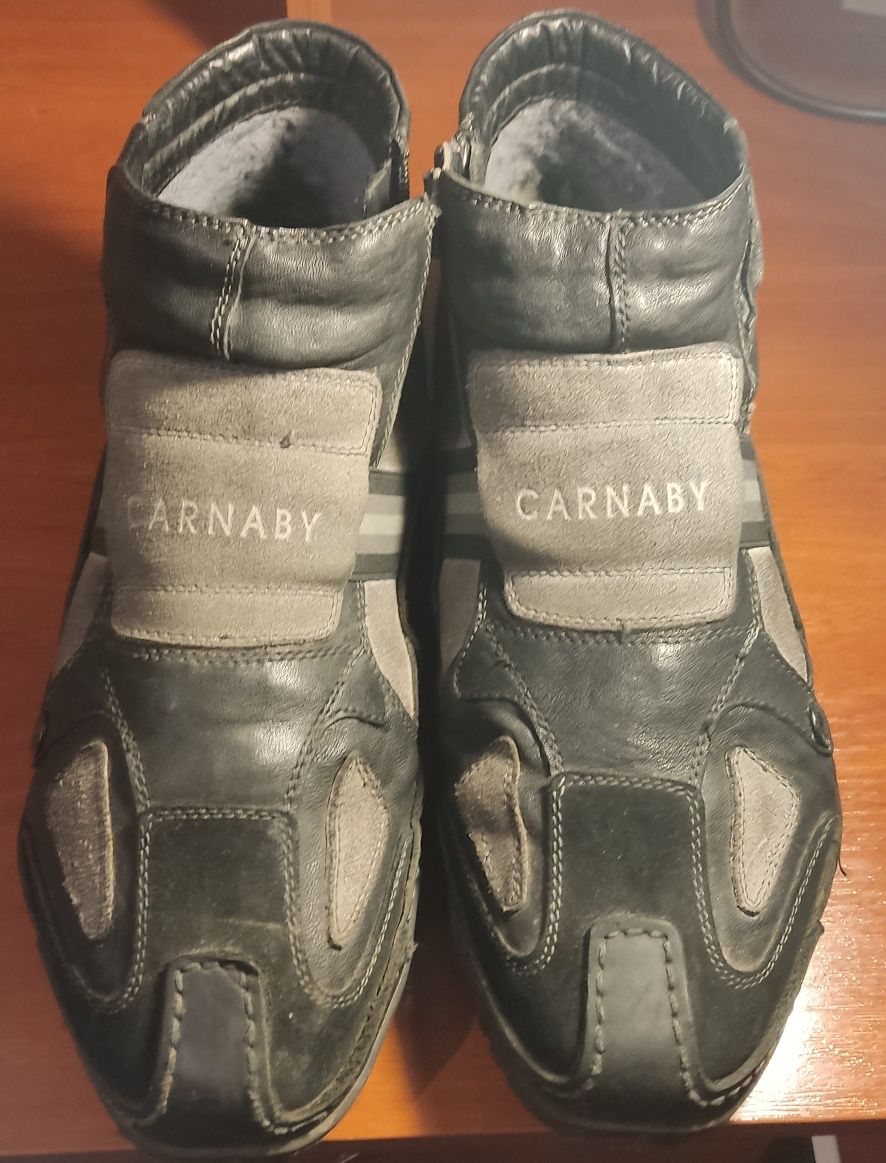 Продам зимние ботинки Carnaby в идеальном состоянии