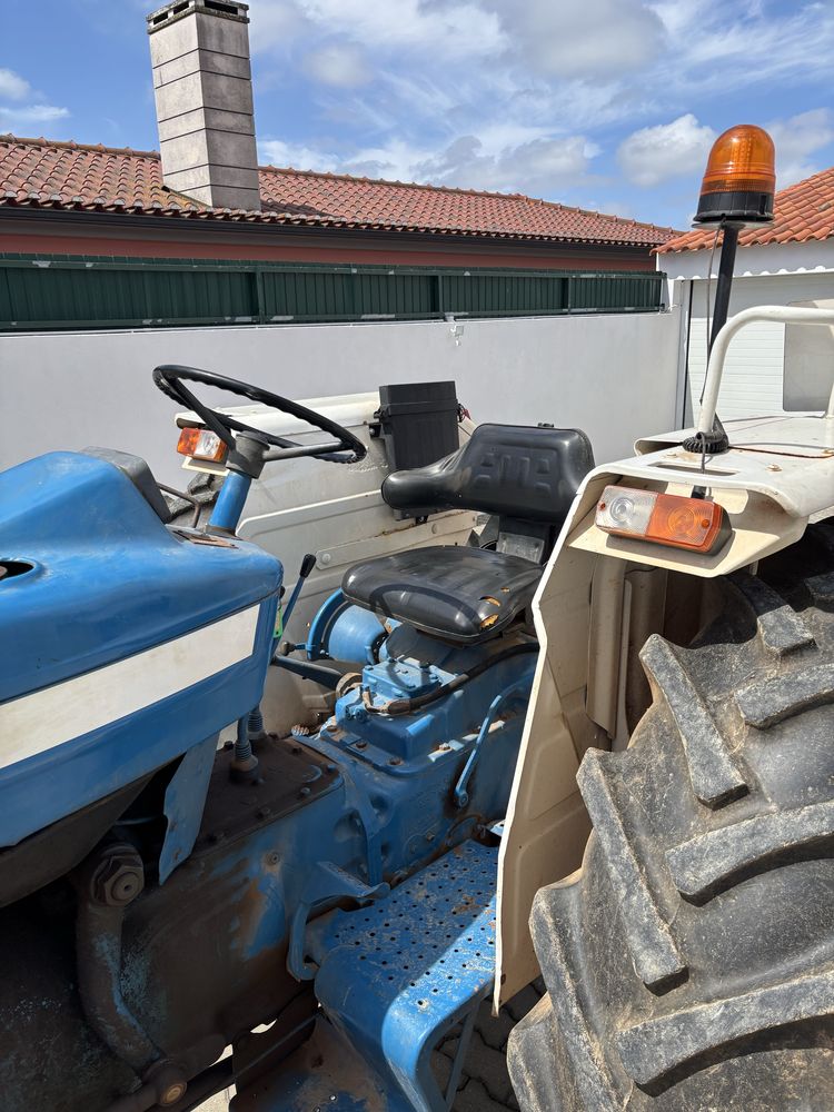 FORD 6600 em muito bom estado