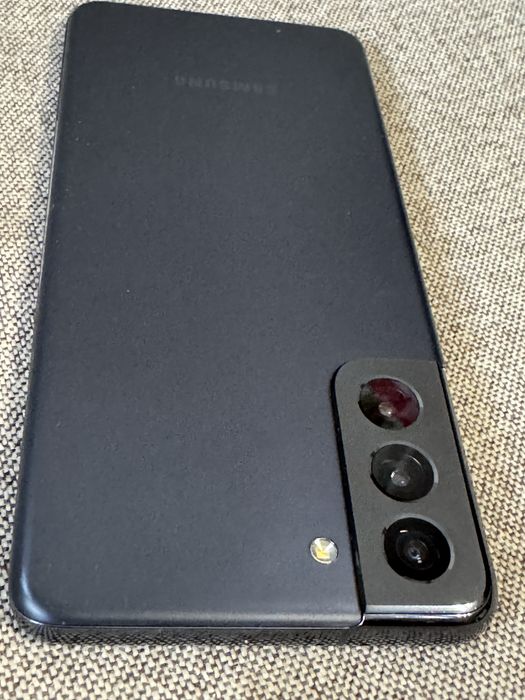 Samsung s21,5g,8/256g с нюансом