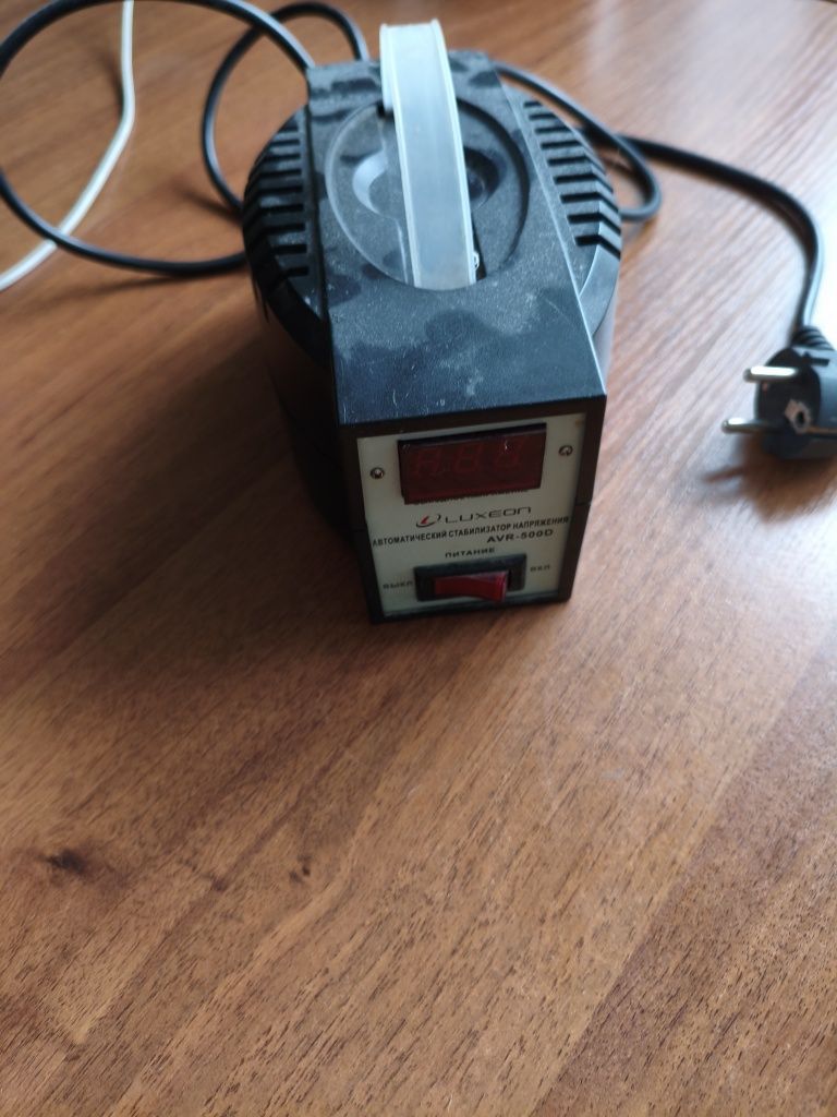 Стабілізатор напруги Luxeon avr-500d на запчастини