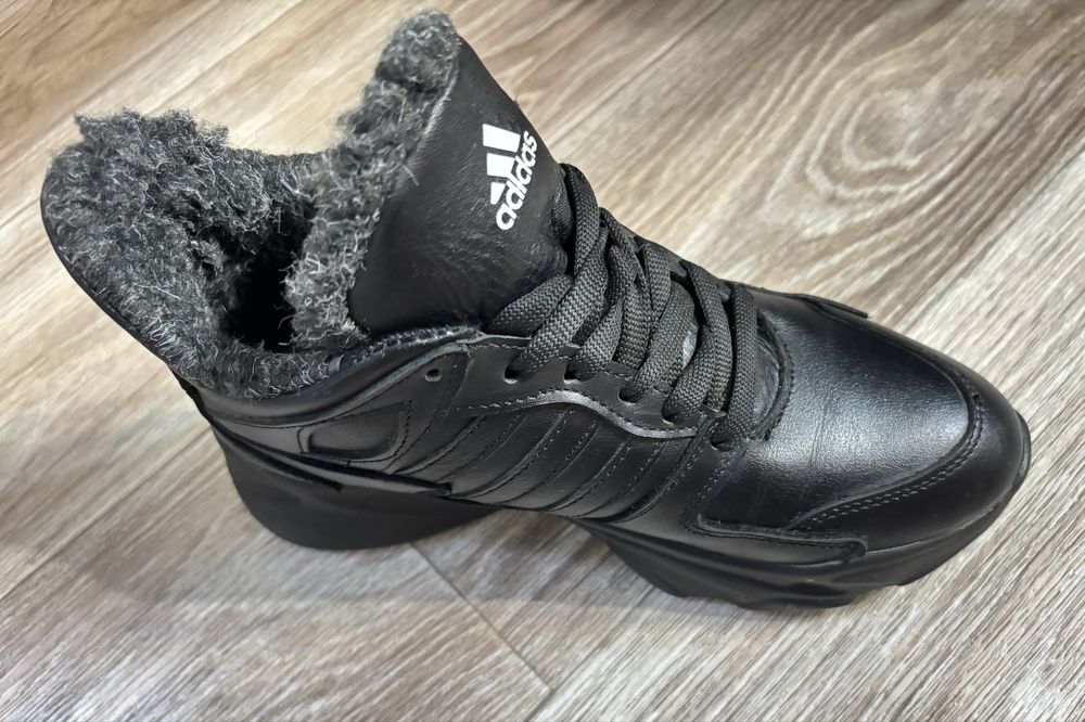 Кросівки, шкіра, чорні, теплі