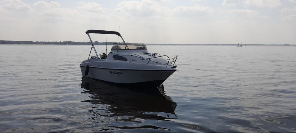 Łódź motorowa kabinowa Komodo 510