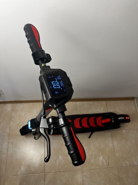 Hulajnoga elektryczna APRILIA ESR1