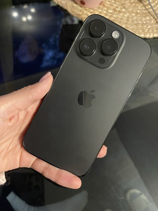 Продам айфон 14 про
