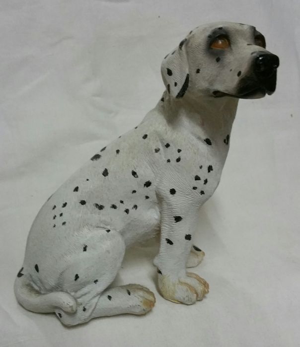 Estatuetas de animais em resina pintada