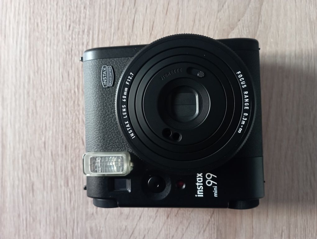 Fujifilm Instax Mini 99 - Preta