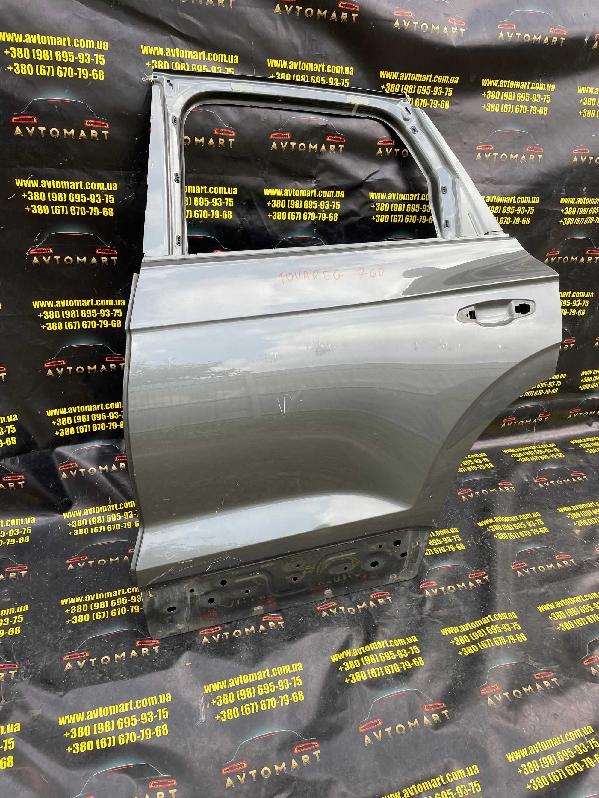 Двері задні ліві VW Touareg 19р- дверь задняя левая Touareg 760833311A
