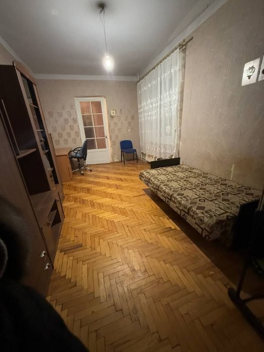 Недорога двохкімнатна на Фестивальній