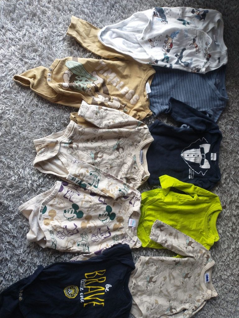 Ubrania w bdb stanie dla chłopca r 74 i 80 garnitury bluzy dresy body