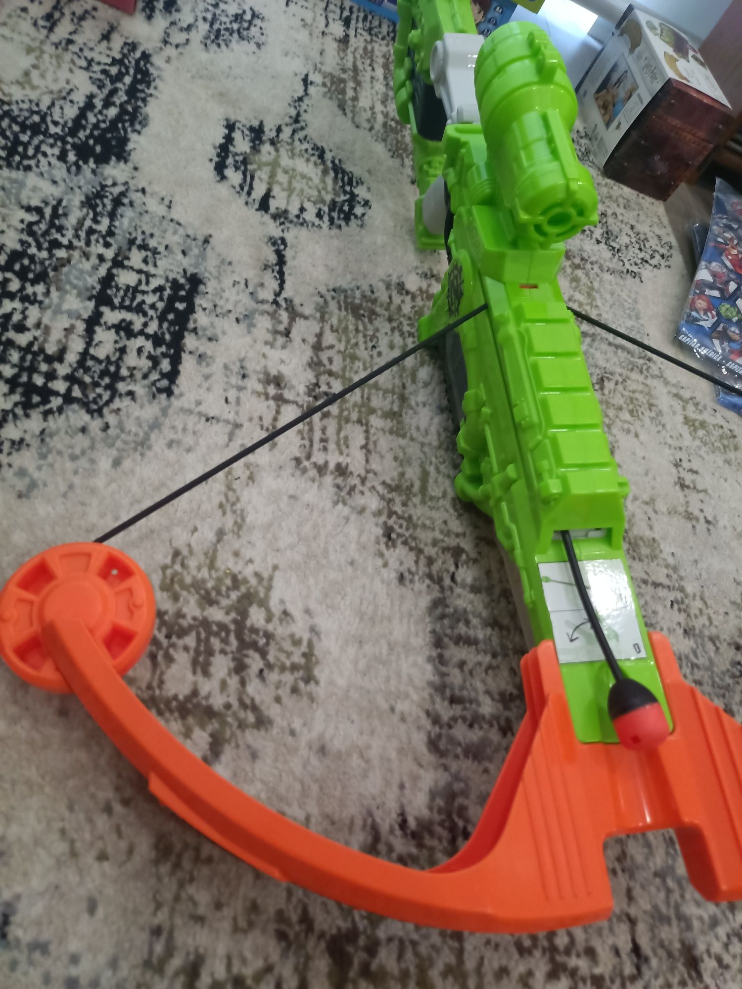 Brinquedos /Puzzle/ Nerf Dreadbolt/Fato Avengers