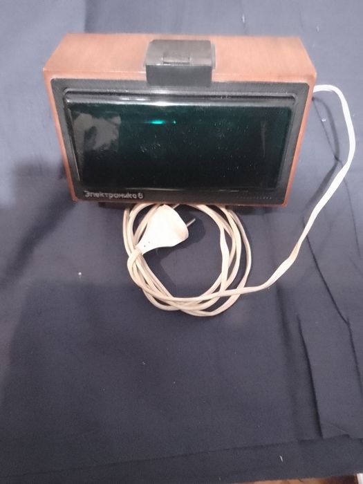 Чясы электронника-6 под ремонт.