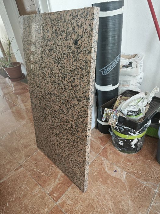Pedra granito para bancada. Entregamos na zona de sintra