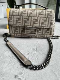 Oryginalna torebka FENDI Baguette Chain - midi