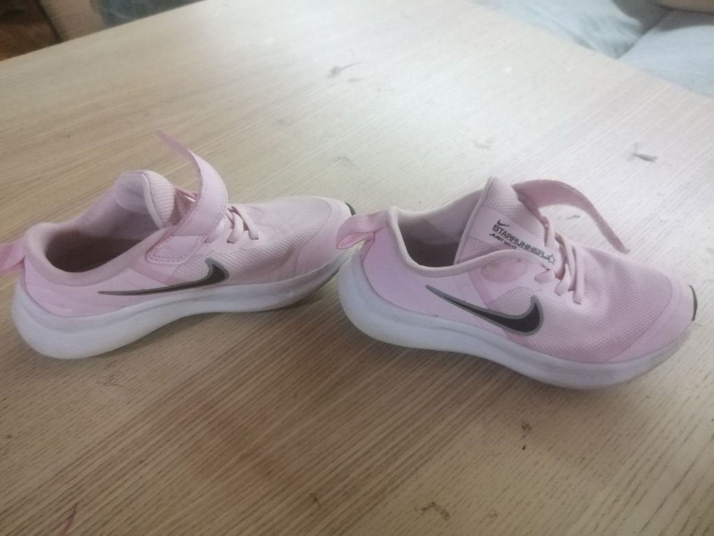 Tenis menina Nike n. 28.5