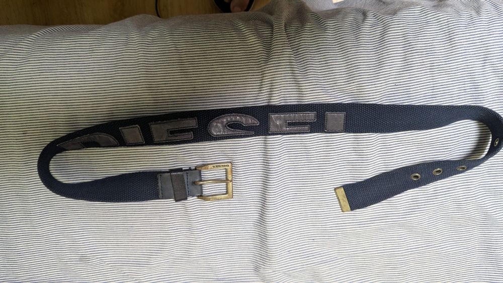 Поясний ремінь синього кольору бренд Дізель