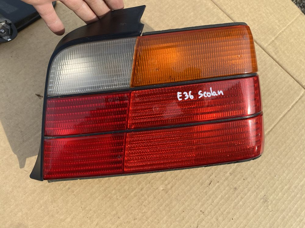 Bmw E36 sedan lampa prawa prawy tyl tylna