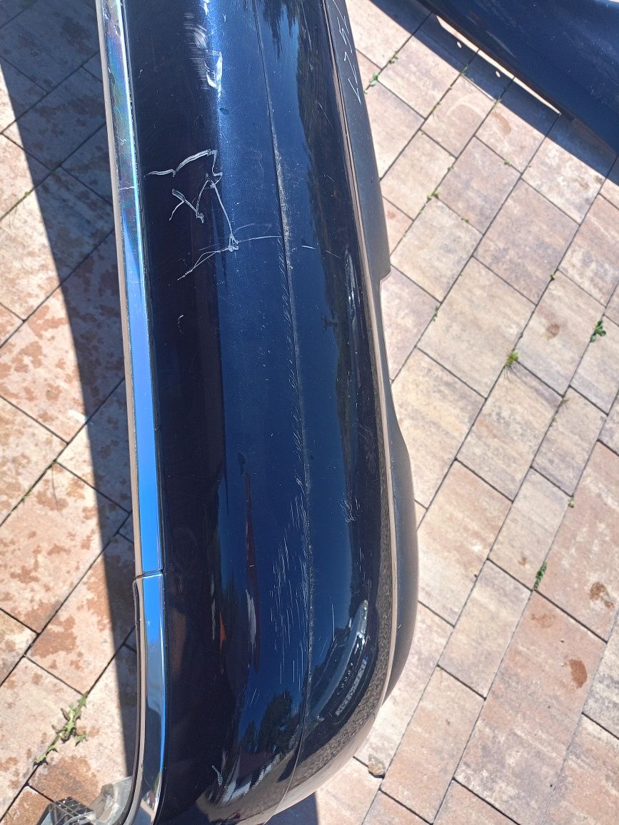 Zderzak audi A8 D2 tył lz5l