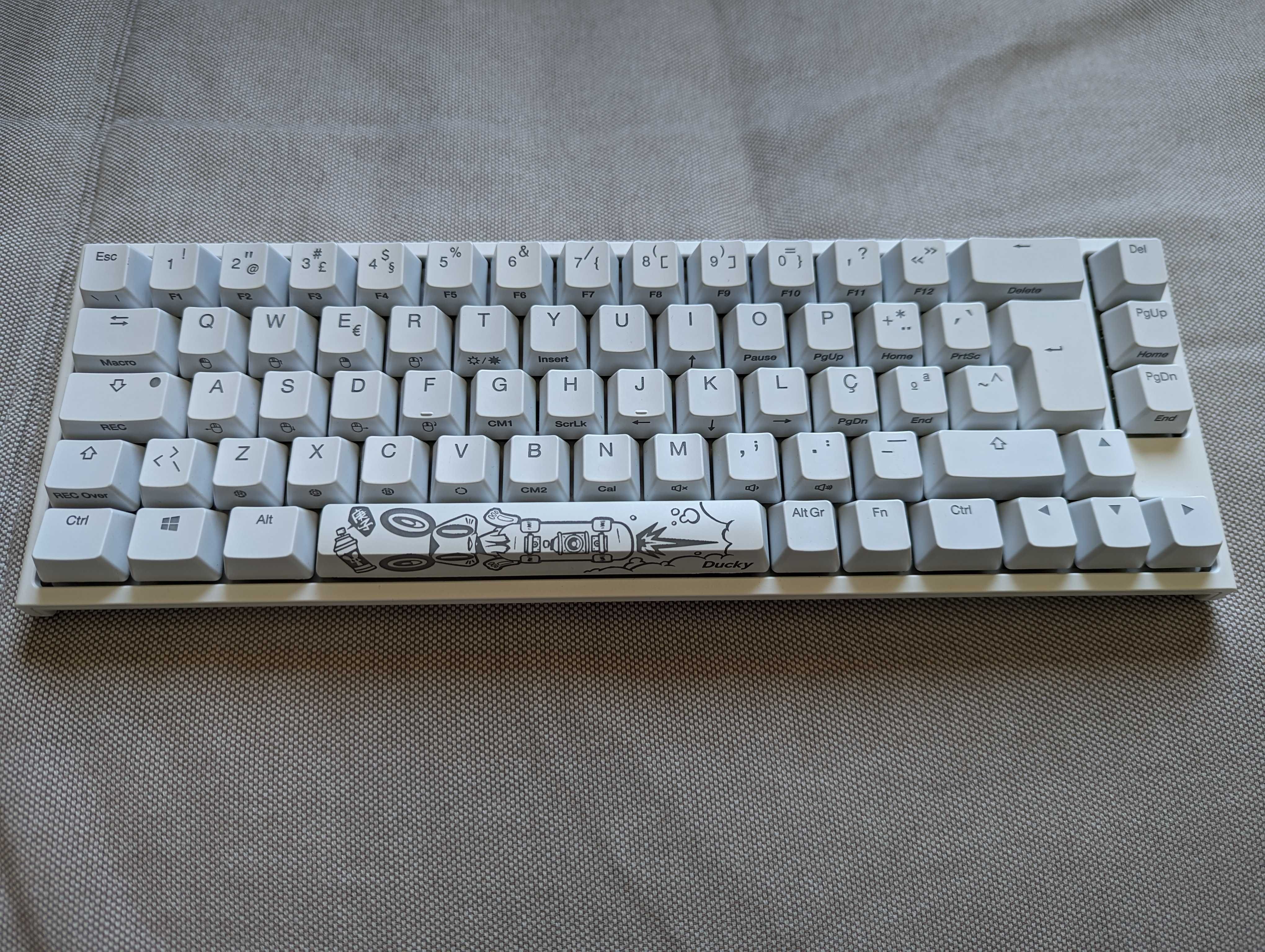 Teclado Ducky ONE 2 SF 65% Pure White MX Blue RGB