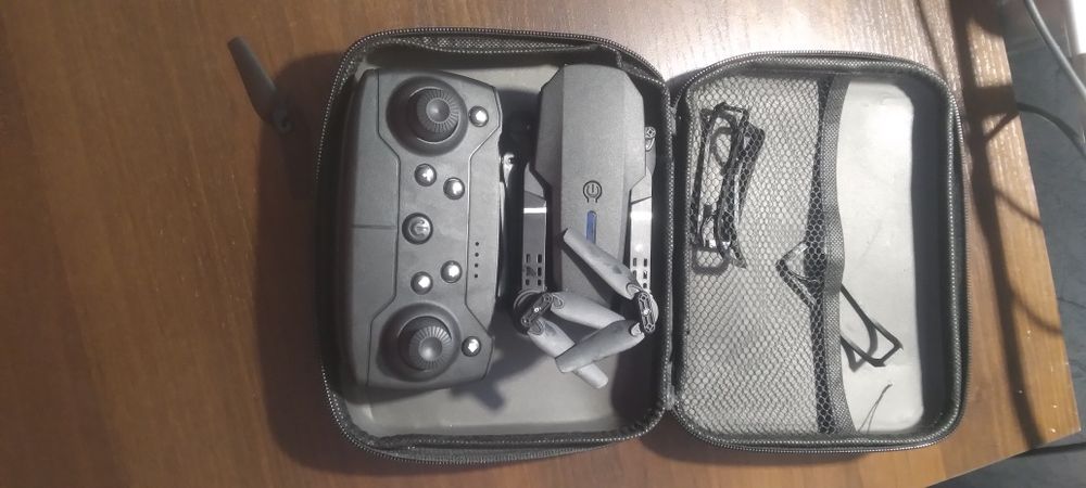 Продам дрон маленький