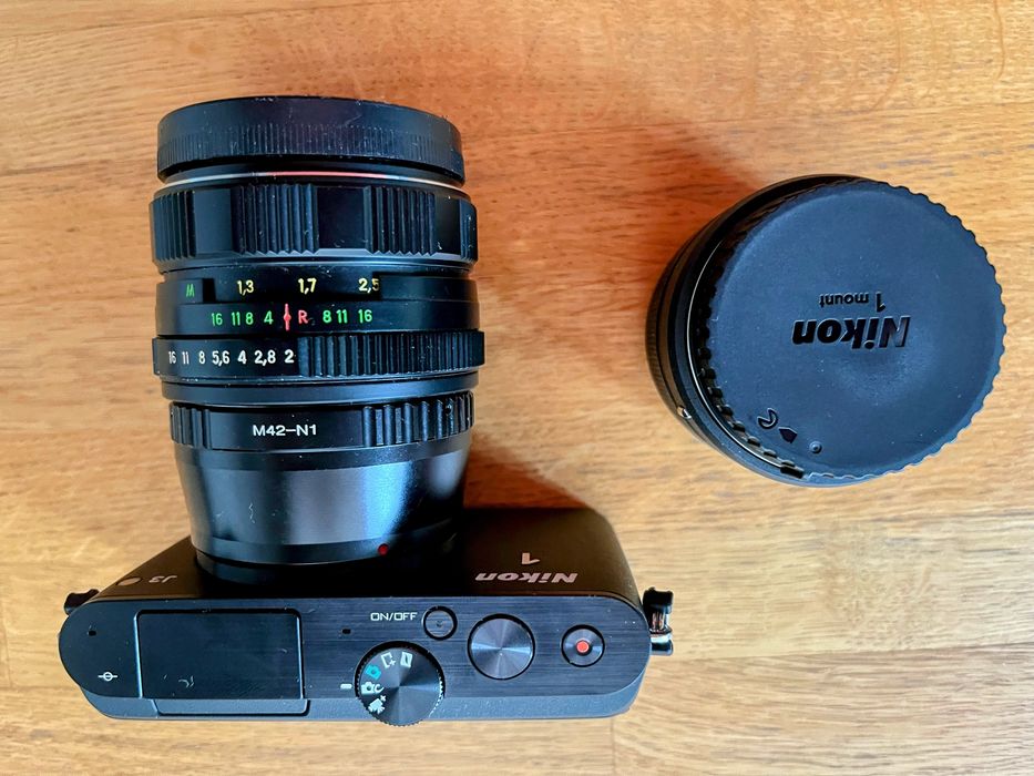 Цифровий бездзеркальний фотоапарат Nikon 1 J3 з об»єктивами