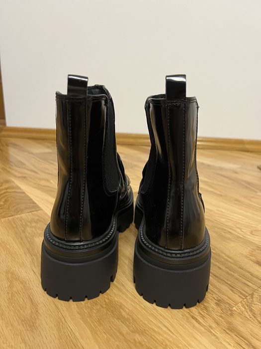 Жіночі осінні черевики