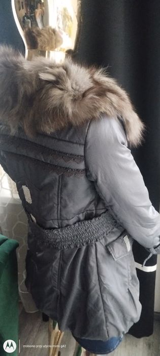 Kurtka damska z naturalnym kołnierzem