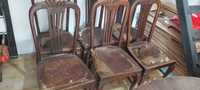 Stół z krzesłami do renowacji
