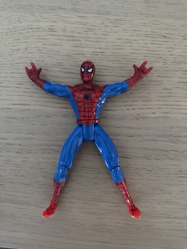 Boneco homem aranha