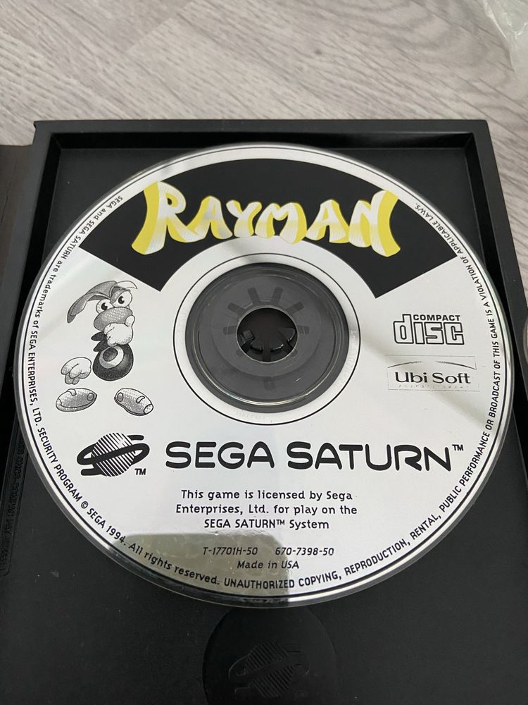 Rayman (Sega Saturn) em caixa completa