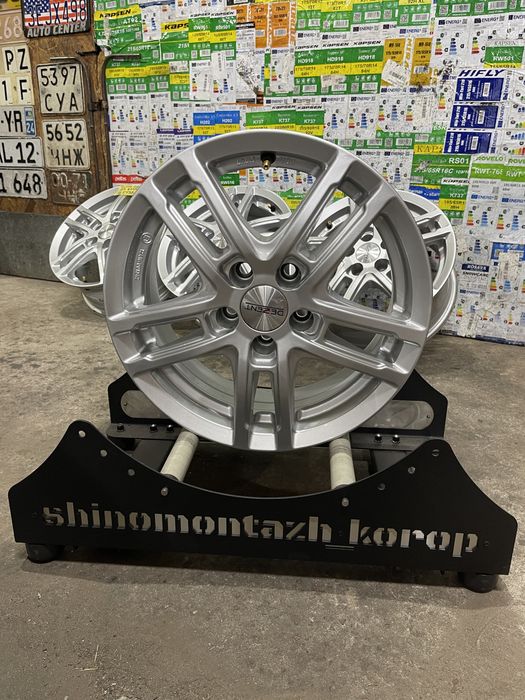 Литі диски dezent r15 5/100 6j et38 skoda fabia tour vw golf4 bora