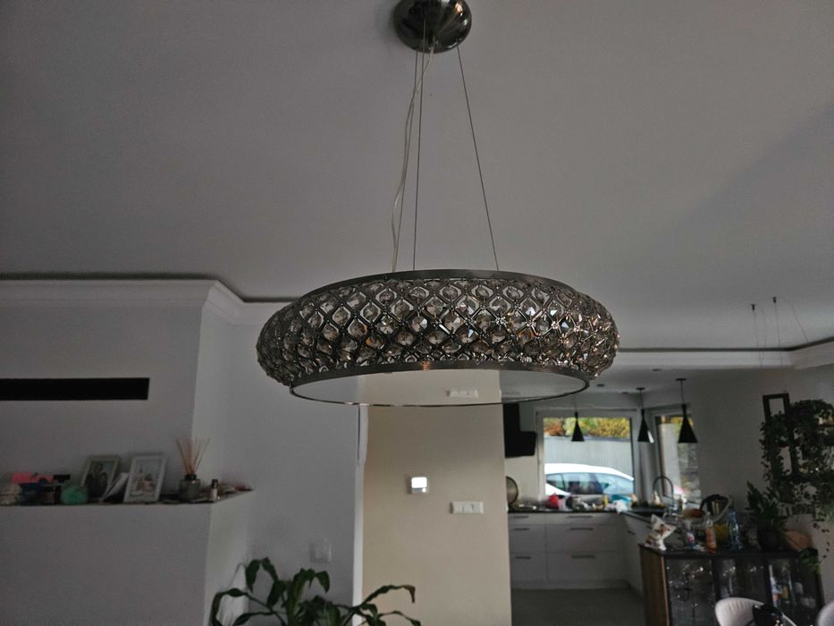 Lampa wiszaca salon