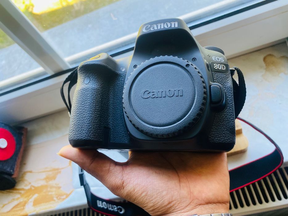 Canon Eos 80D like new