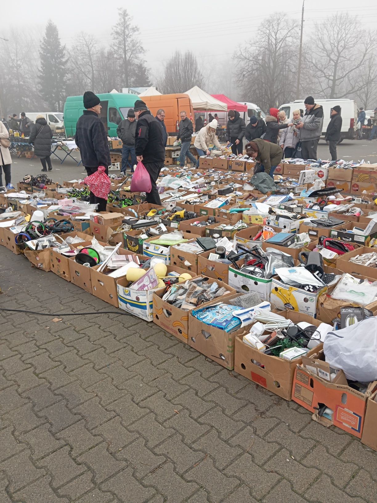 Zwroty konsumenckie Amazon, Action i inne