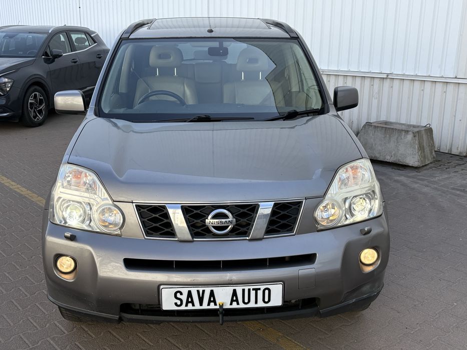 В Житомирі Nissan X Trail T31 2008 дизель автомат повний привід праве