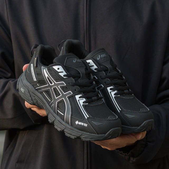 Крівки asics на весну