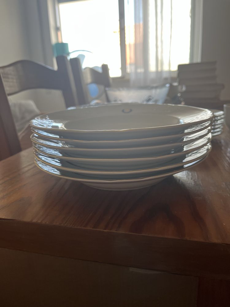Conjunto de Louça Luxuoso Porcelanas Batalha