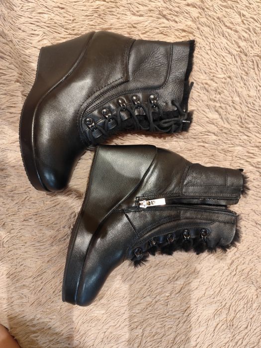 Жіночі зимні ботінки