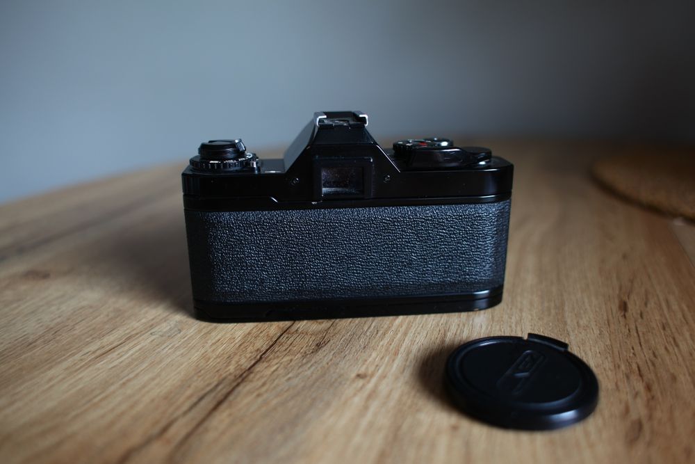 Canon av1 Black + Canon fd 50mm f 1.8 + statyw