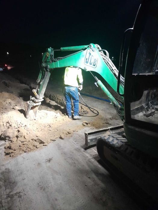 Minikoparka , usługi  z młotem, wiertnicą, wykopy,transport do 3,5tony