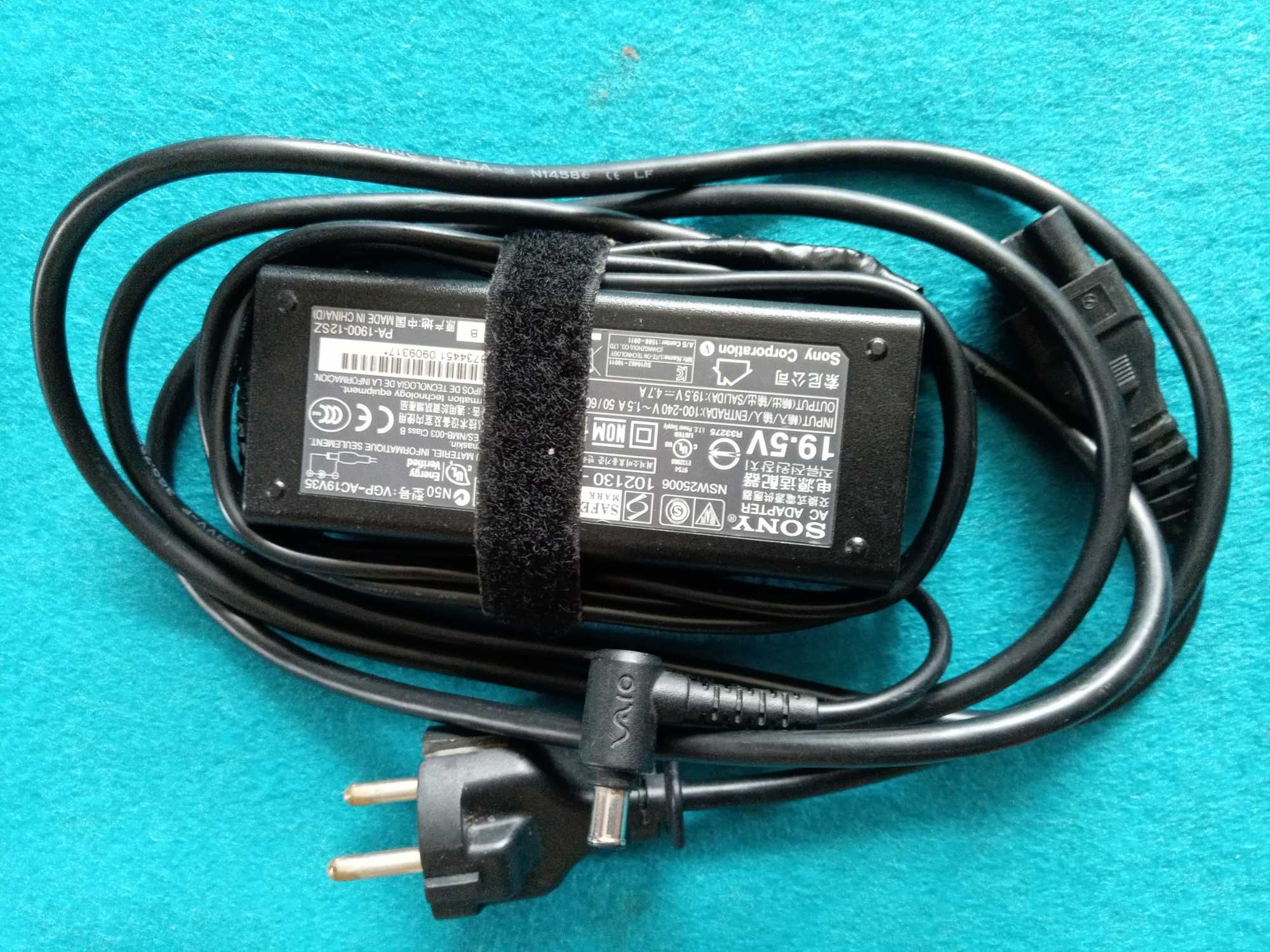 блок питания (зарядка) для Sony 19.5В 4.7А 90Вт Model VGP-AC19V42