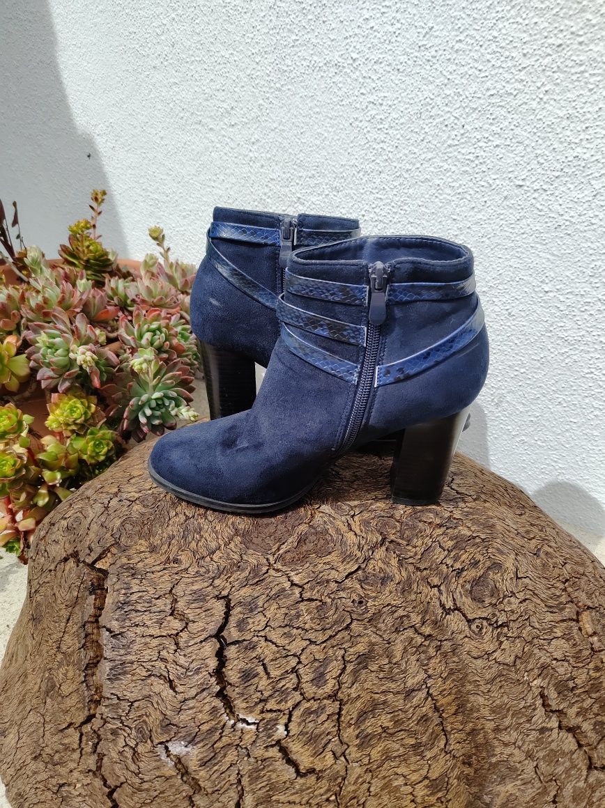 Botins aveludado azul